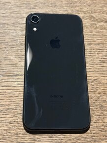 Predám Apple iPhone XR 64GB Black Malé známky opotrebovania - 6