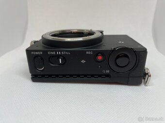 Sigma fp L - 61 mpix. smallest FF mirrorless - 6