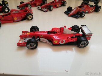 1:24 Bburago 6ks  Formula 1 FERRARI - 6