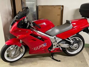 Honda VFR 750 - 6