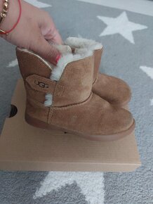 Ugg - 6