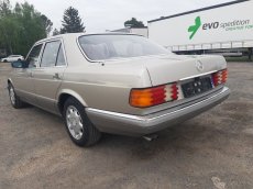 Mercedes 126 260E - 6