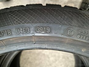 235/40 r19 zimné 2 ks CONTINENTAL dezén 6,8 mm DOT2019 - 6