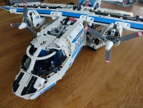 Predám lego technic lietadlo Cargo plane 42025 v 100% stave - 6