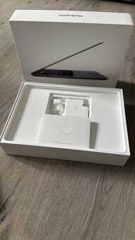 MacBook Pro 13 palcový 2019 - 6