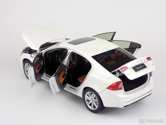 VOLVO S60L 1:18 PAUDI - 6