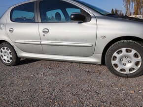 Predám Peugeot 206 1.4 - 6