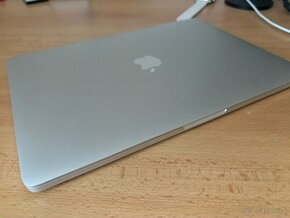 MacBook Pro 13" - 6