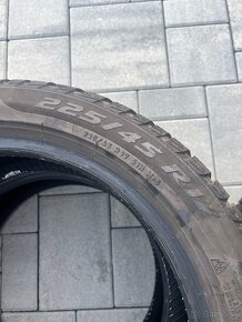 Pirelli 225/45 R17 zimné - 6