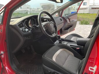 Kia Ceed 1.6GDi 99kw Benzin M6 Platinum - plna vybava - 6