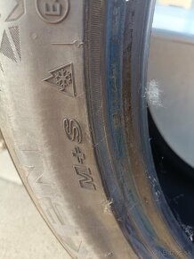 Predám zimné pneu 225/50 r18 - 6