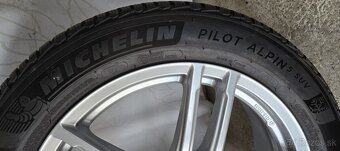 5x112,r19,8J,et45,235-55-19,Michelin Alpin 5- dezén: 7mm+ - 6