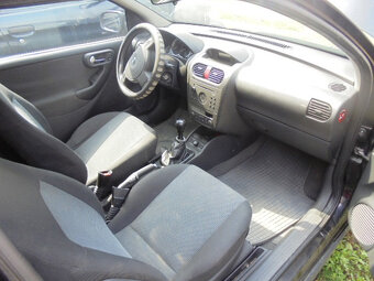 Rozpredám Opel Corsa r.v. 2001 1.7. DTi - 6