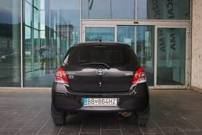 Toyota Yaris 1.33I Dual VVT-i Terra Cool - 6