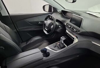 Peugeot 5008 1.2 PURETECH  97KW - 6