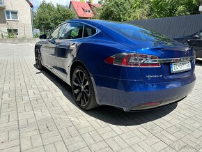 Tesla model S 375 kW - 509 koní - 6