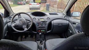 Toyota Yaris 1.0 VVT-i - 6