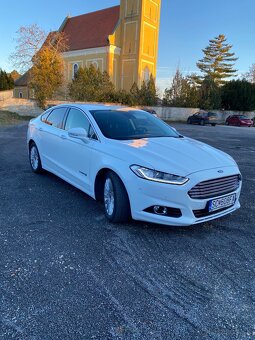 Ford Mondeo hybrid - 6