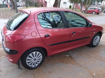 Predám Peugeot 206 1.1 44kw M5 5d Len 76.000 km - 6