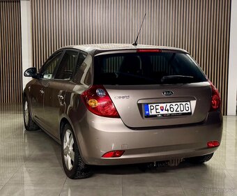 KIA Ceed 1.6 Benzín / Slovák/ Výhrevy/Nové brzdy/ Nová STK - 6