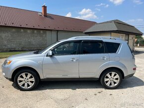 Mitsubishi Outlander 2.2 DI-D 4x4 instyle 7miest navi xenon - 6