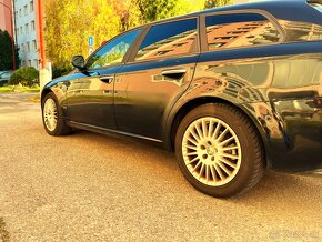 Alfa Romeo 159 - 6