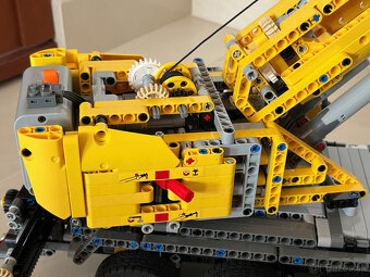 Lego 42009 Autožeriav , Mobile crane Mk II - 6