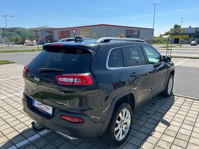 Jeep Cherokee 2.2 TD Automat  Overland  / 4X4 Uzávierka - 6