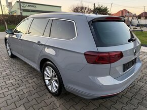 Volkswagen Passat Variant 2.0 TDI EVO Business DSG - 6