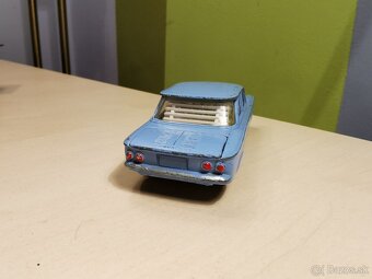 Corgi toys Chevrolet Corvair - 6