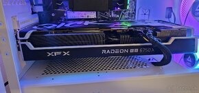 Ryzen 7 5700X, 32GB Ram, NVME 1TB, RX 6750XT 12GB - 6