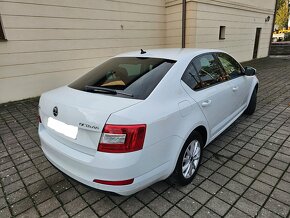 Škoda Octavia 1.6 TDI DSG Business Navi DVD Keyless R16 - 6