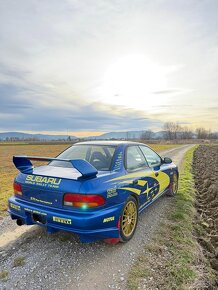 SUBARU IMPREZA GT GC8 - 6