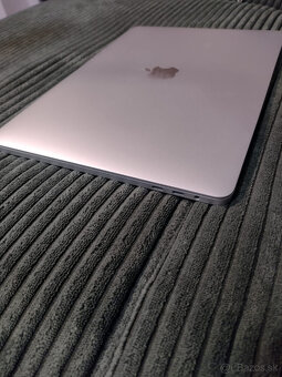 Macbook Pro 13'' 2018, 16 GB RAM, 512 GB SSD s touchbarom - 6