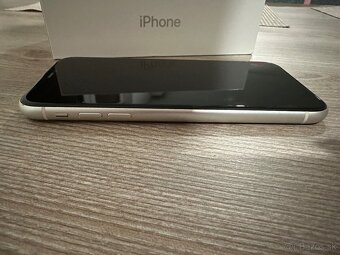 iPhone 11 64GB + nové ochranné sklo a kryty - 6