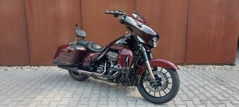 Predám Harley-Davidson CVO Street Glide FLHXSE - 6