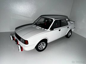 Toyota Celica / Škoda 130 LR 1:18 - 6