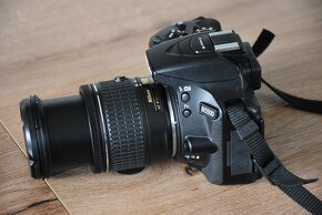 Nikon D5500 - wifi - dotyk. display - nafotene len 6 tisic - 6