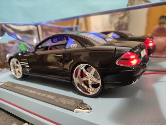 Prodám model 1:18 mercedes benz SL55 AMG - 6