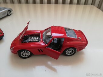 1:24 Bburago 4ks Ferrari modelov - 6