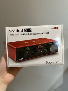 Zvuková karta Focusrite Scarlett 2i2 - 6