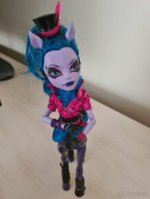 Monster high babika konik - 6