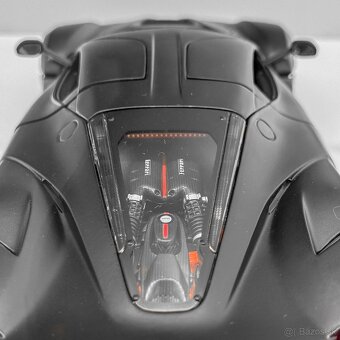 Ferrari LaFerrari Bburago Signature 1:18 - 6