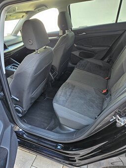 Volkswagen Golf 8 2.0 TDI DSG 2023 110KW Virtual ACC - 6