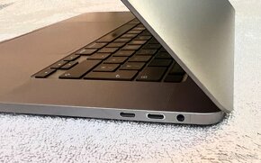 MacBook Pro 16” , Intel Core i7 - 6