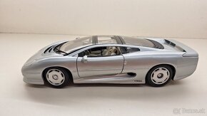 1:18 JAGUAR XJ220 - 6