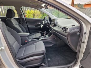 Hyundai i30 1.4 2018 benzín hatchback - 6