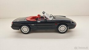 1:18 ALFA ROMEO SPIDER - 6