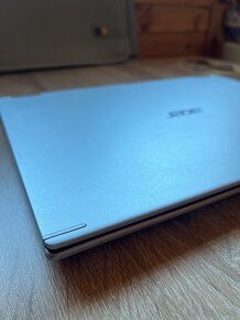 Predám notebook Acer Spin 3 - strieborný, výborný stav - 6