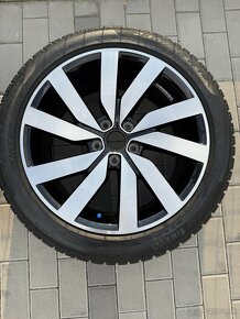 Predam zimnú sadu 5ks VW MARSEILLE R18 5x112 235/45 r18 - 6